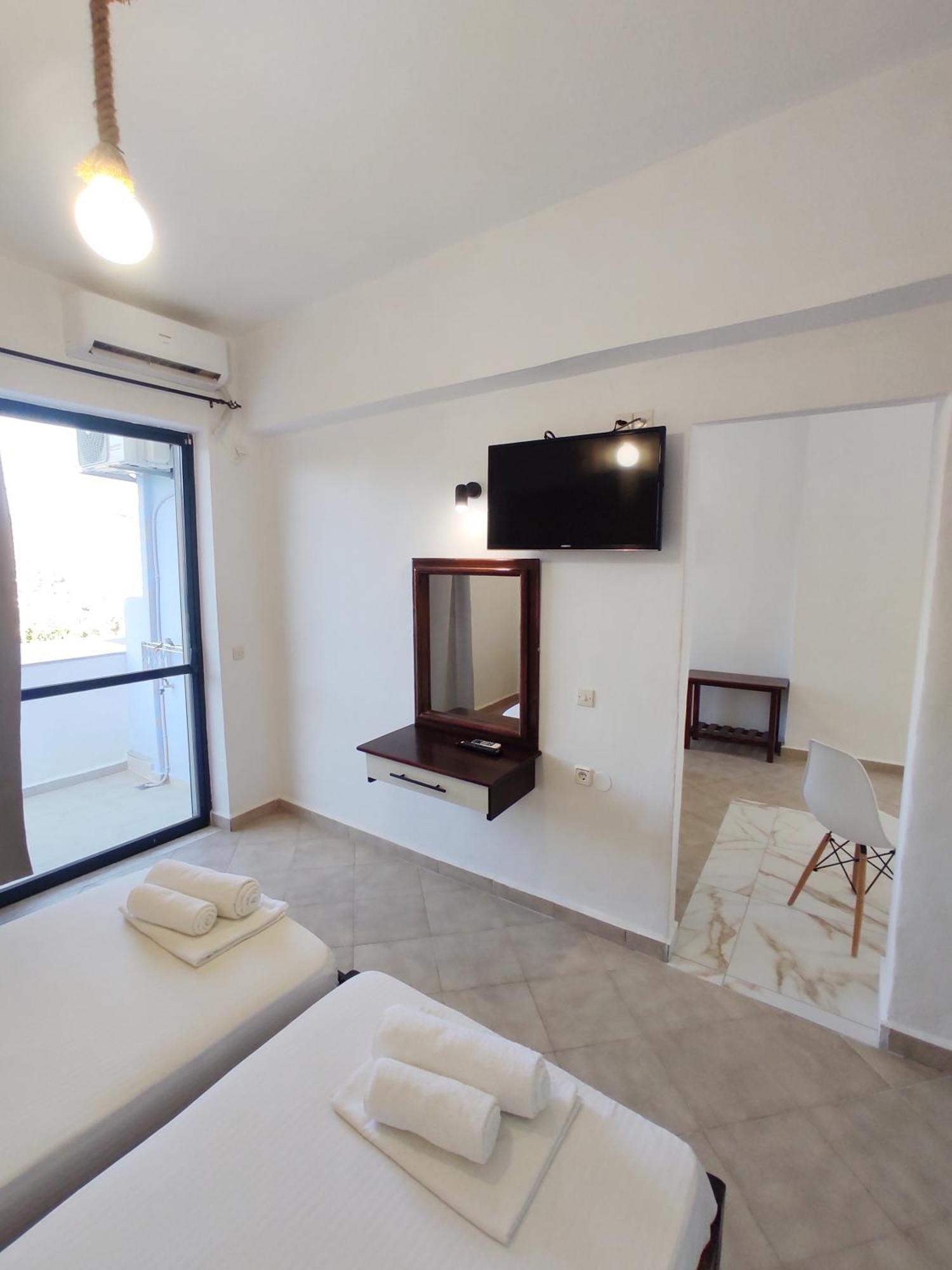 Creta Star Apartments Agia Galini Екстериор снимка